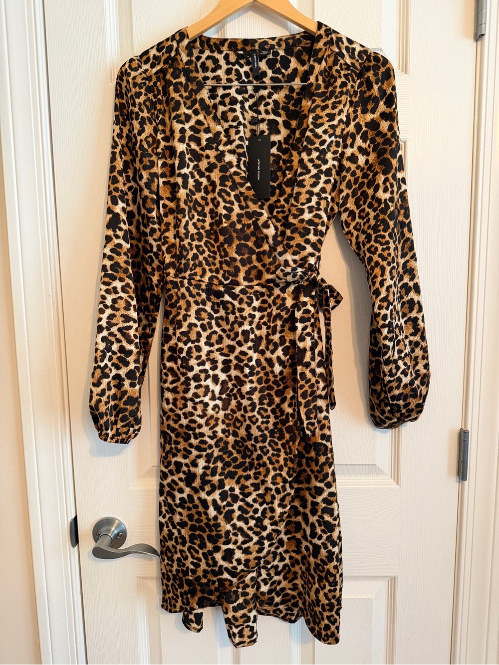Vero Moda Leopard Print Long Sleeve Dress in Brown and Black Size M